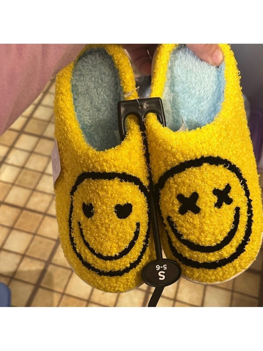 Cozy Yellow Smiley Face Womens Slippers - Picture 8 of 10